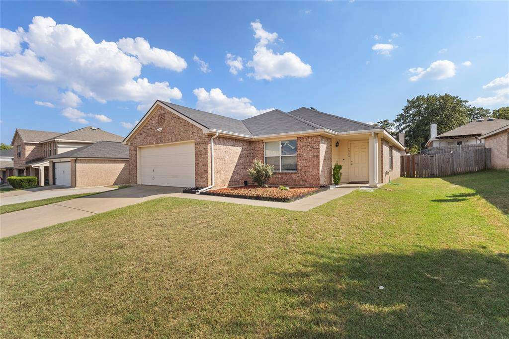 Fort Worth, TX 76112,7566 Hedgeoak Court