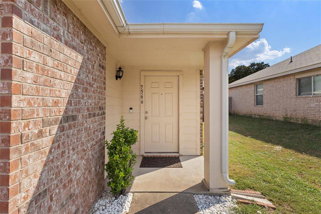 Fort Worth, TX 76112,7566 Hedgeoak Court