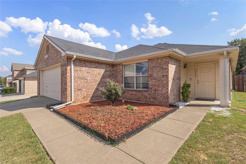 Fort Worth, TX 76112,7566 Hedgeoak Court