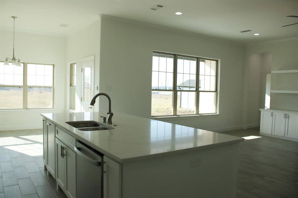 Decatur, TX 76234,102 Country Road 4511