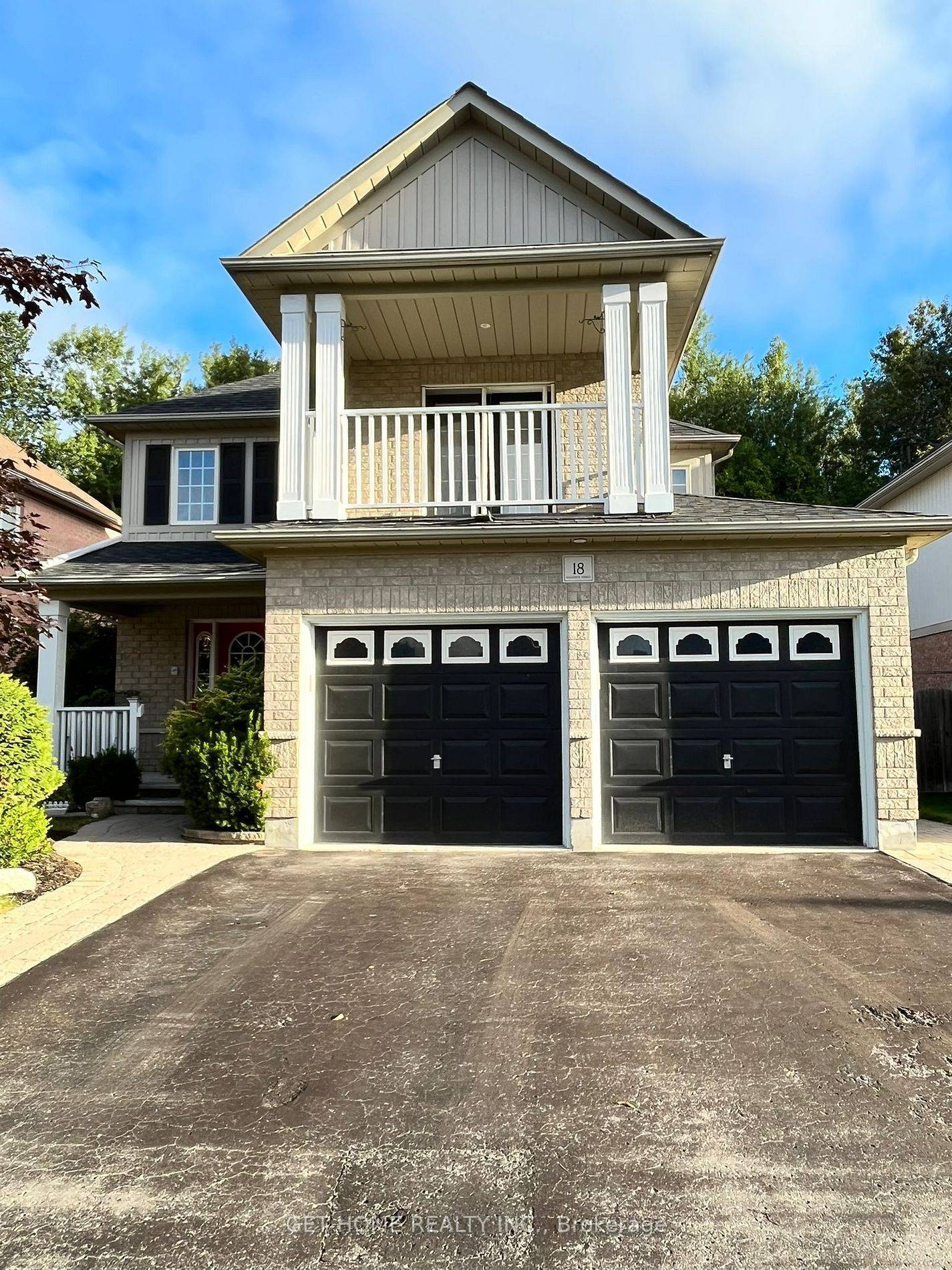 Whitby, ON L1R 2Z5,18 Solmar AVE