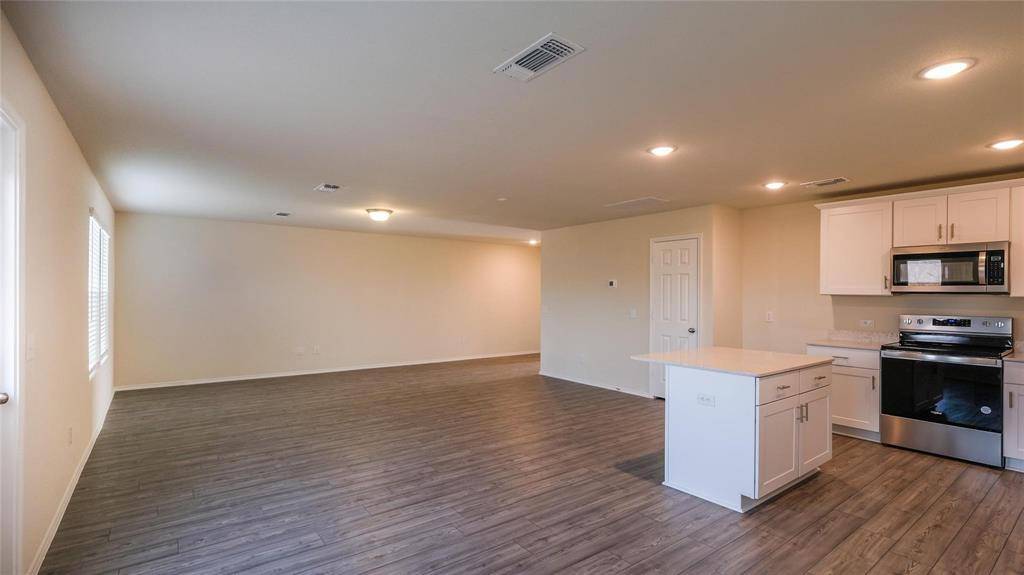 Princeton, TX 75407,472 Lake Erie Drive