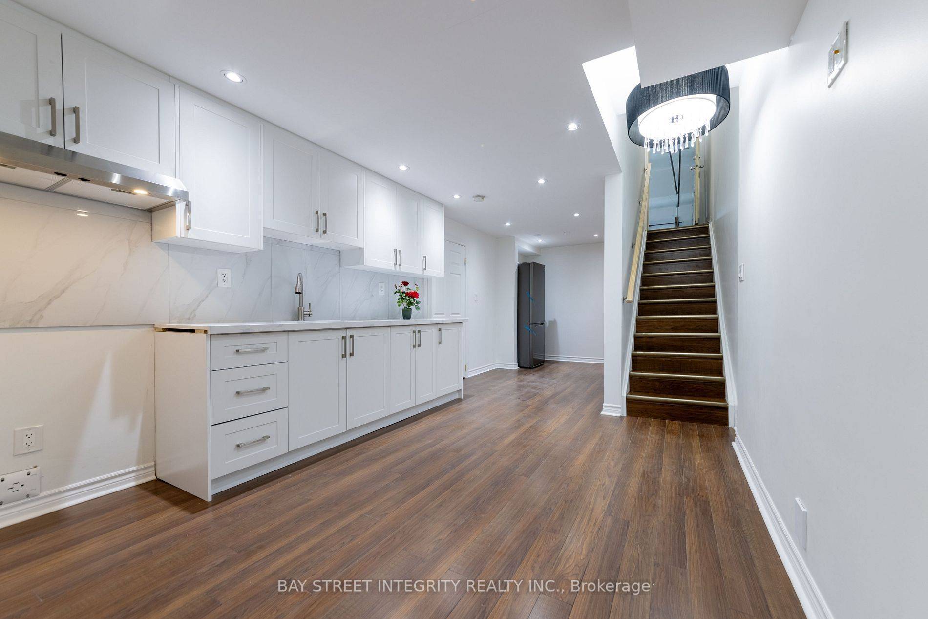 Mississauga, ON L5M 7E4,5657 Raleigh ST #(BSMT)