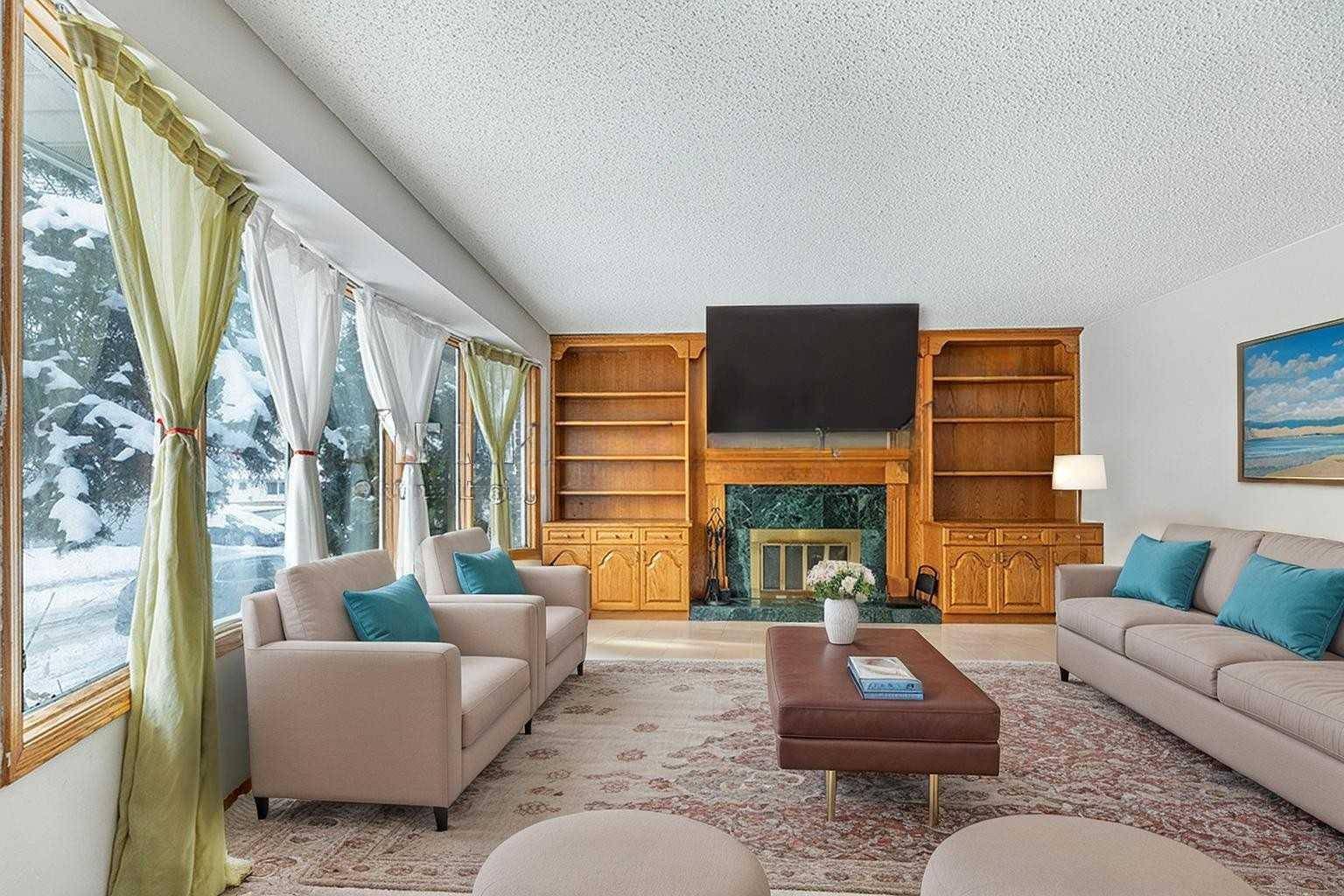 Calgary, AB T2C 1P2,1852 Lynnover RD SE