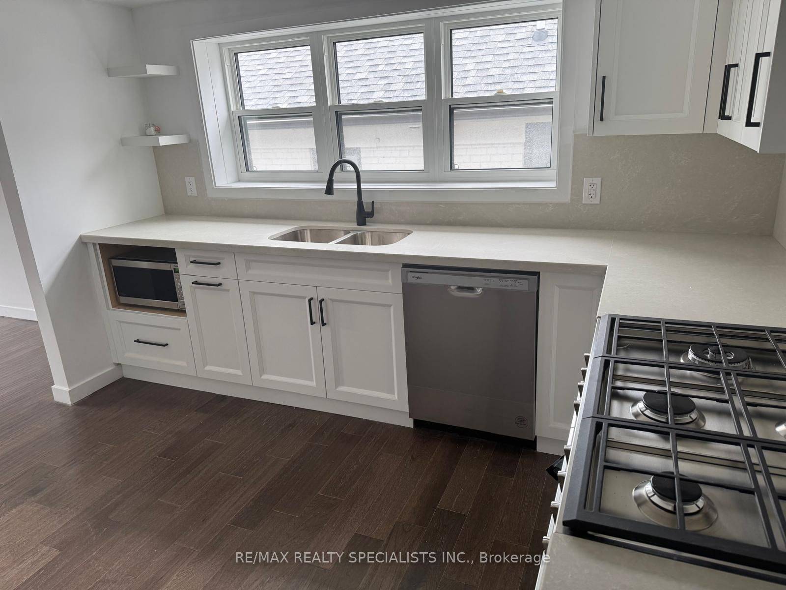 Toronto W01, ON M6S 3T9,298 South Kingsway N/A S #Main Floor