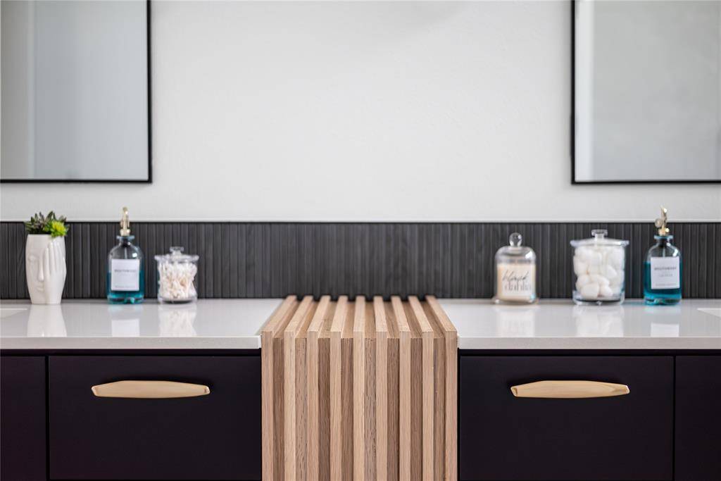 Dallas, TX 75214,6906 Clayton Avenue