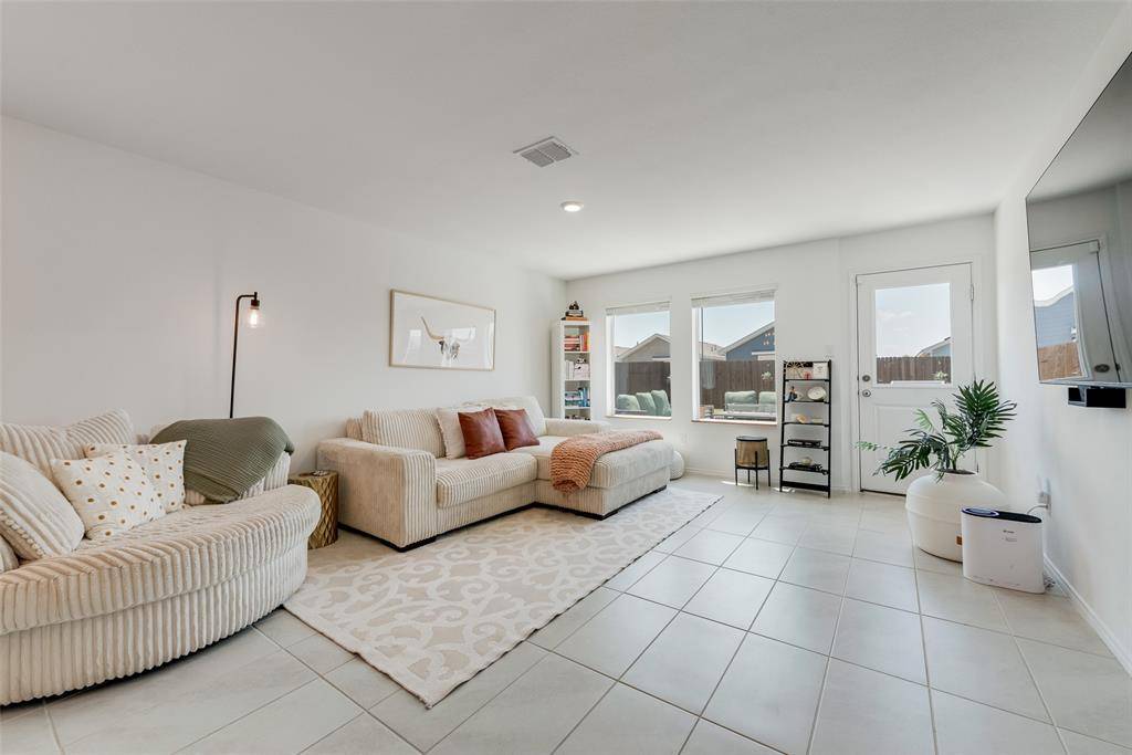 Princeton, TX 75407,117 Boxberry Way