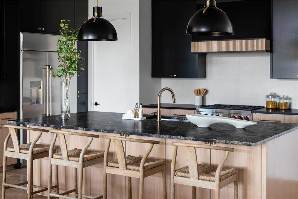 Dallas, TX 75214,6942 Coronado Avenue