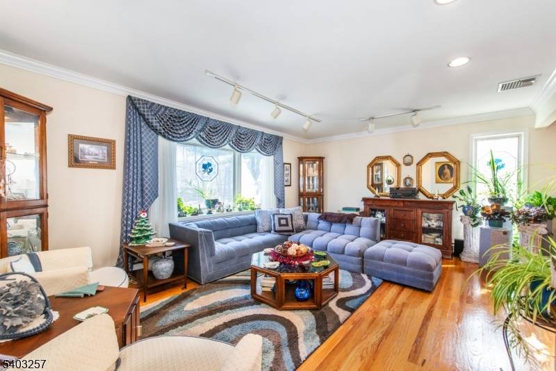 Fairfield Twp., NJ 07004,34 Carlos Dr