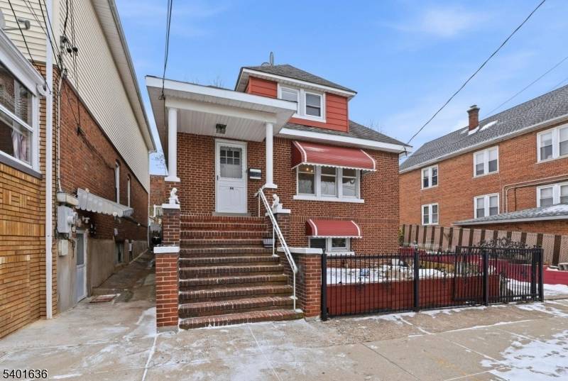 Garfield City, NJ 07026,44 Malcolm Ave