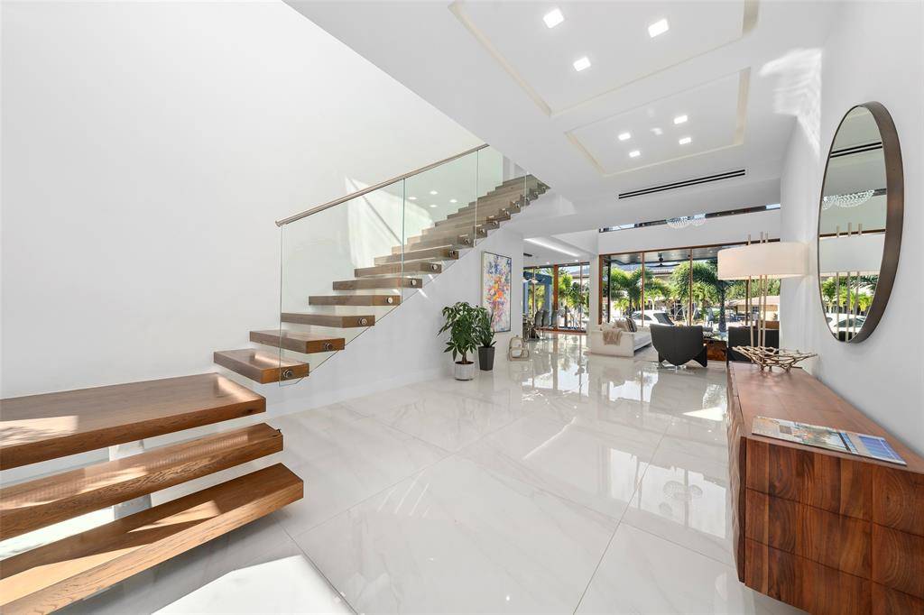 Lighthouse Point, FL 33064,2631 NE 48TH CT