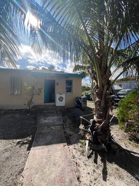 Miami, FL 33142,2956 NW 49th St