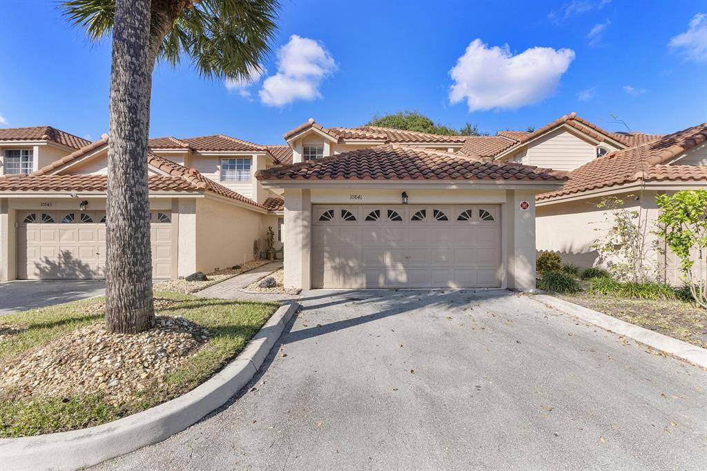 Coral Springs, FL 33071,10841 Cypress Glen Dr #10841