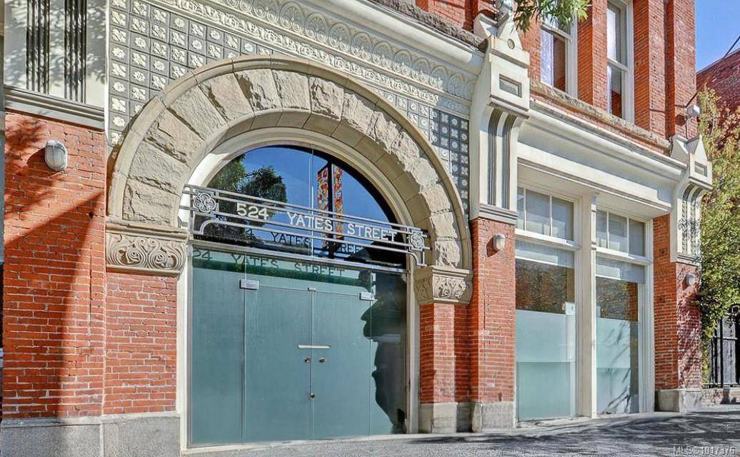 Victoria, BC V8W 1K8,524 Yates St #212