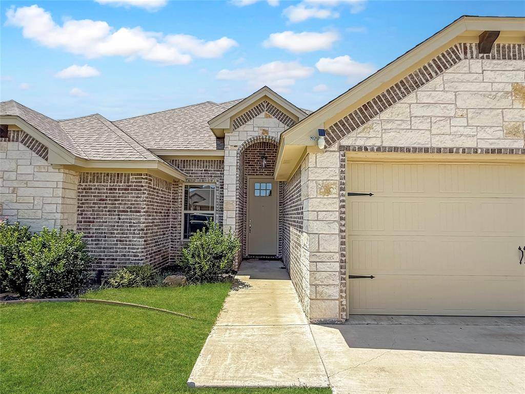Granbury, TX 76049,3304 White Horse Drive