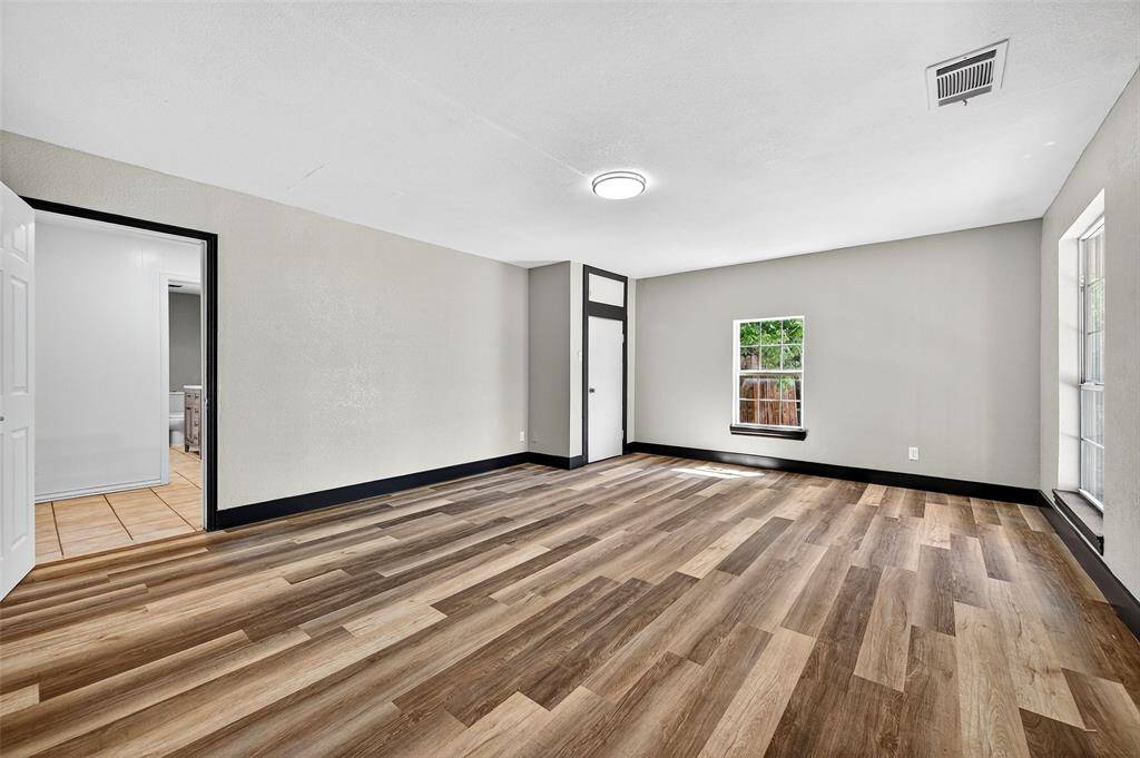 Denison, TX 75020,205 Bond Street