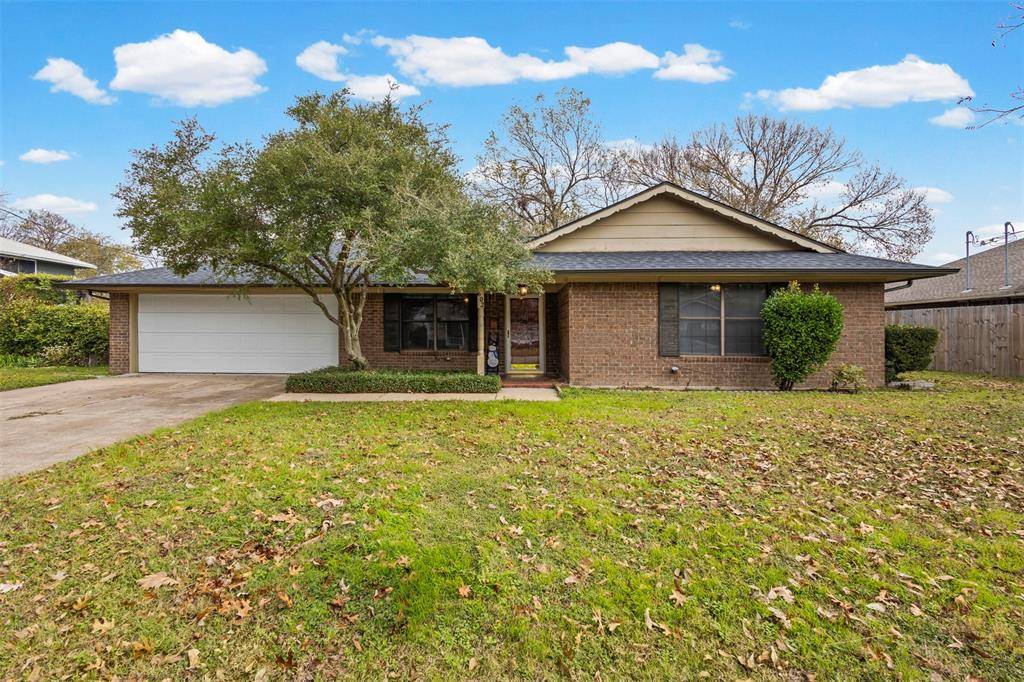 Ennis, TX 75119,602 N Clay Street