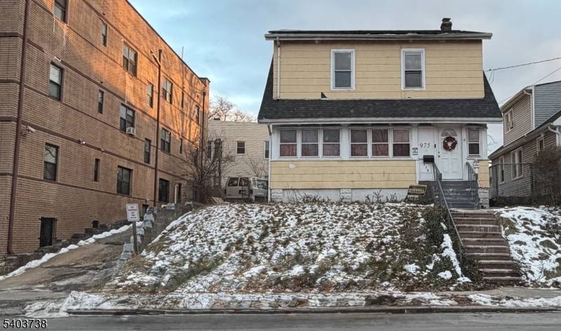 Newark City, NJ 07106,973 18Th Ave