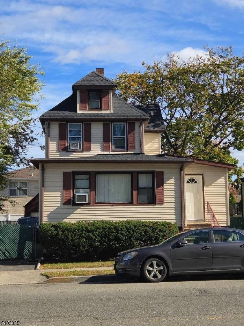 Elmwood Park Boro, NJ 07407,381 Mola Blvd