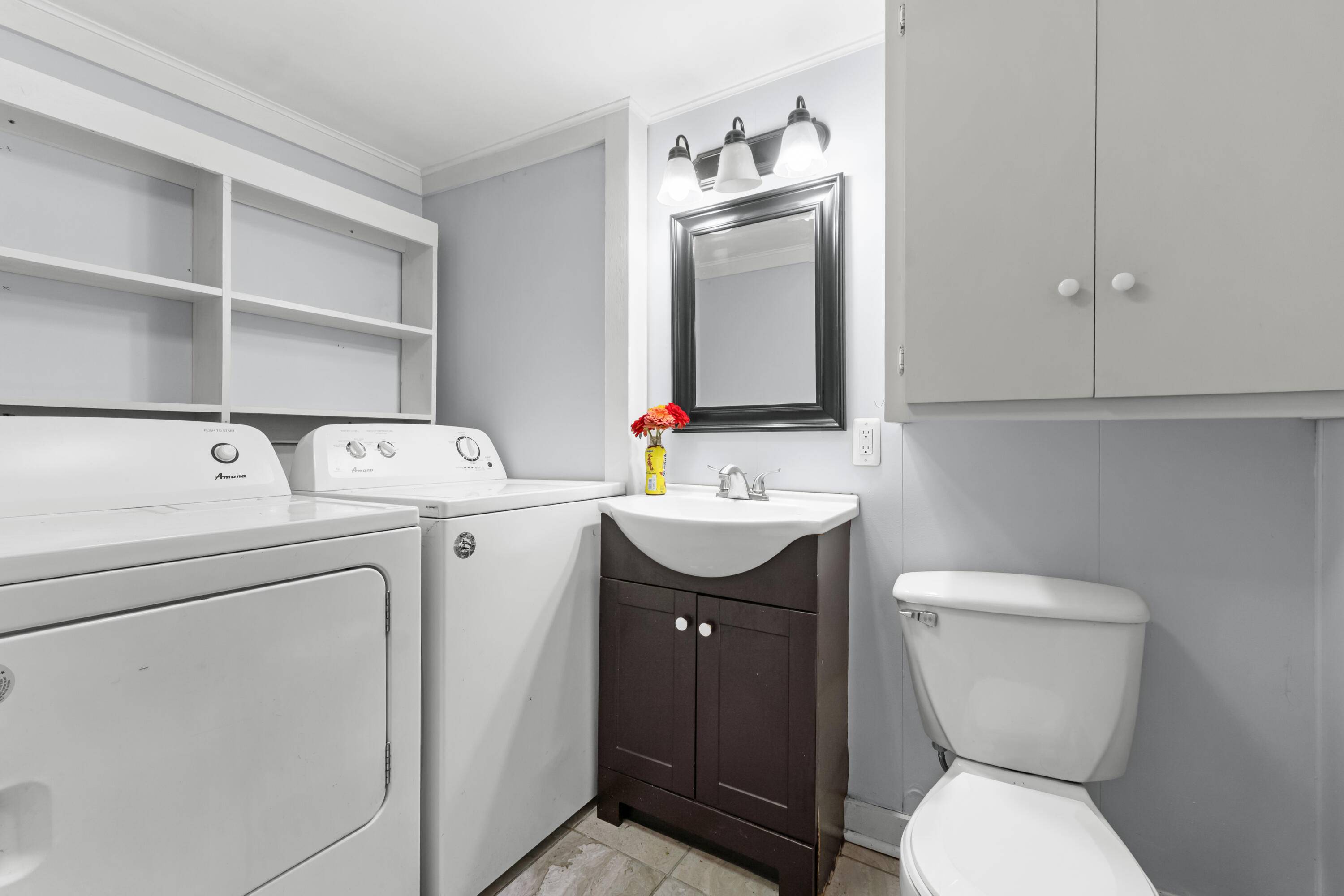 Hillsdale, MI 49242,82 N Norwood ST