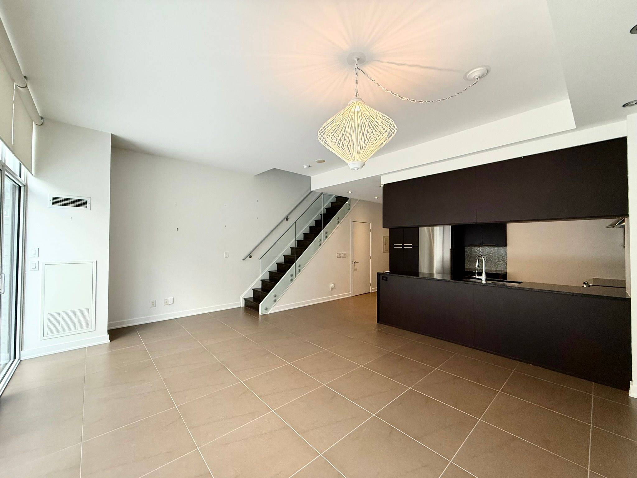 Toronto C08, ON M5E 0A3,3 Market ST #638