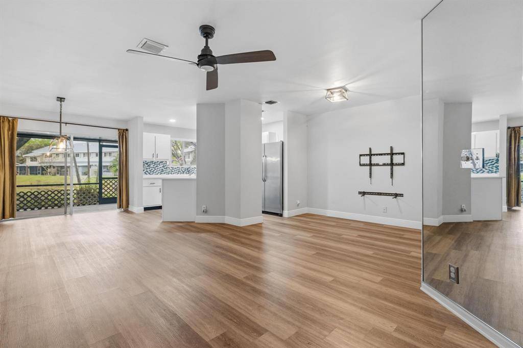 Deerfield Beach, FL 33442,2105 W Discovery Cir W