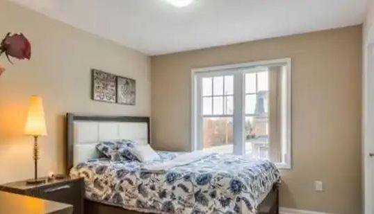 Brampton, ON L7A 0R9,4 Bevington RD