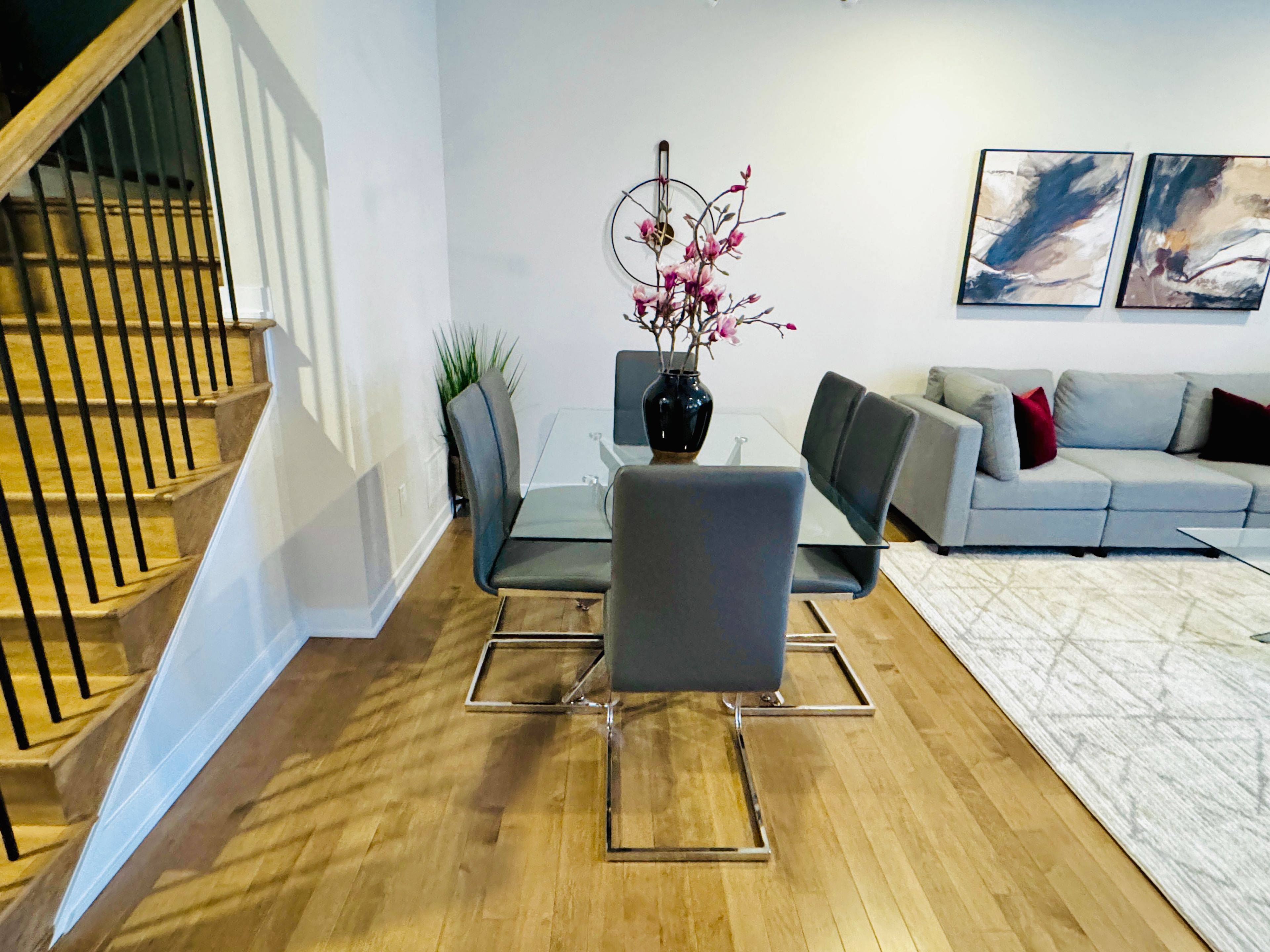 Barrhaven, ON K2J 6X7,431 Epoch ST