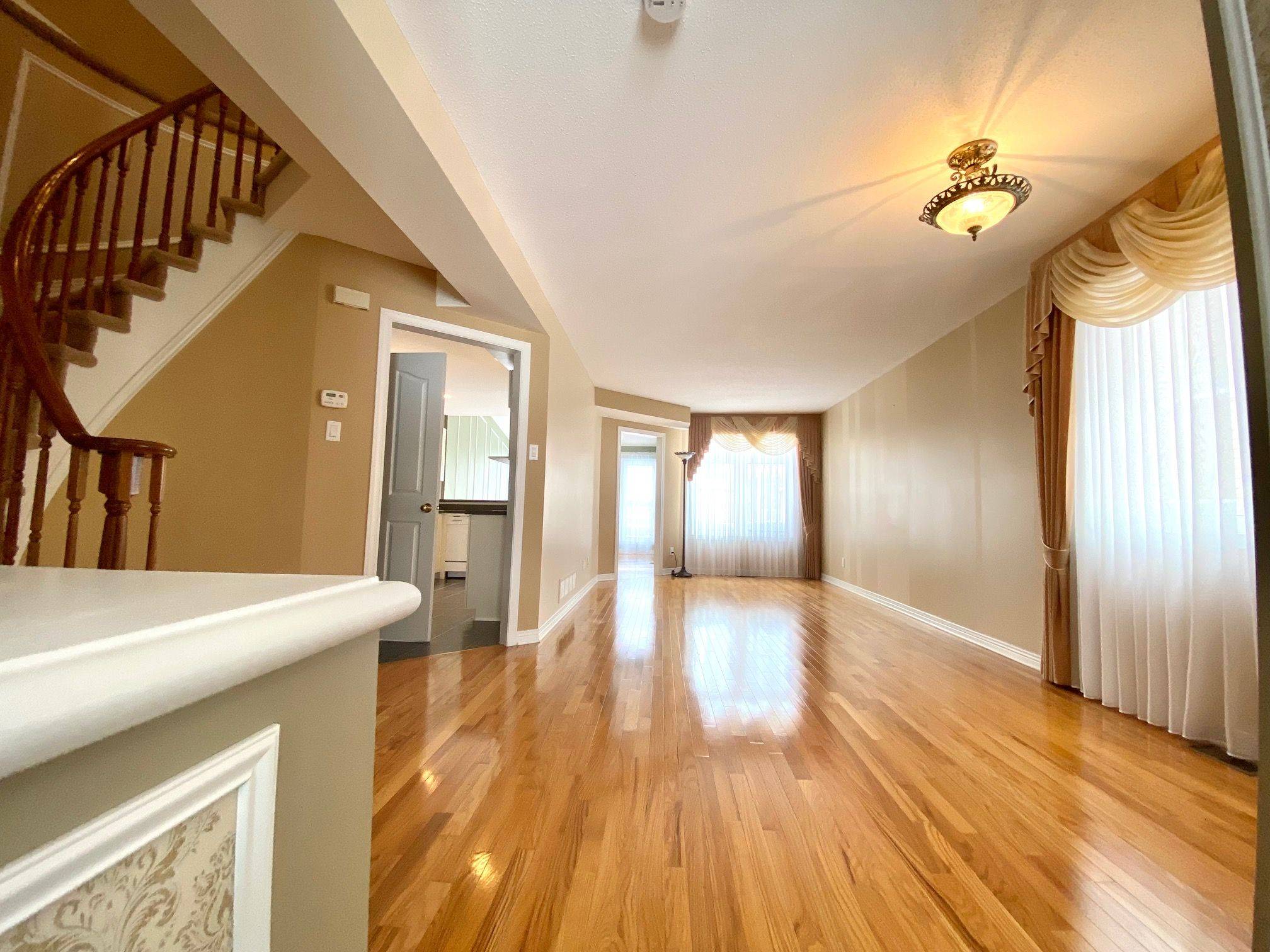 Blossom Park - Airport And Area, ON K1V 1Y1,684 Wild Shore CRES