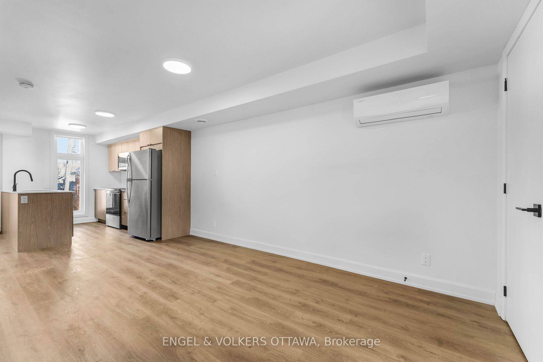 Glebe - Ottawa East And Area, ON K1S 3Y5,6A MONK ST #3