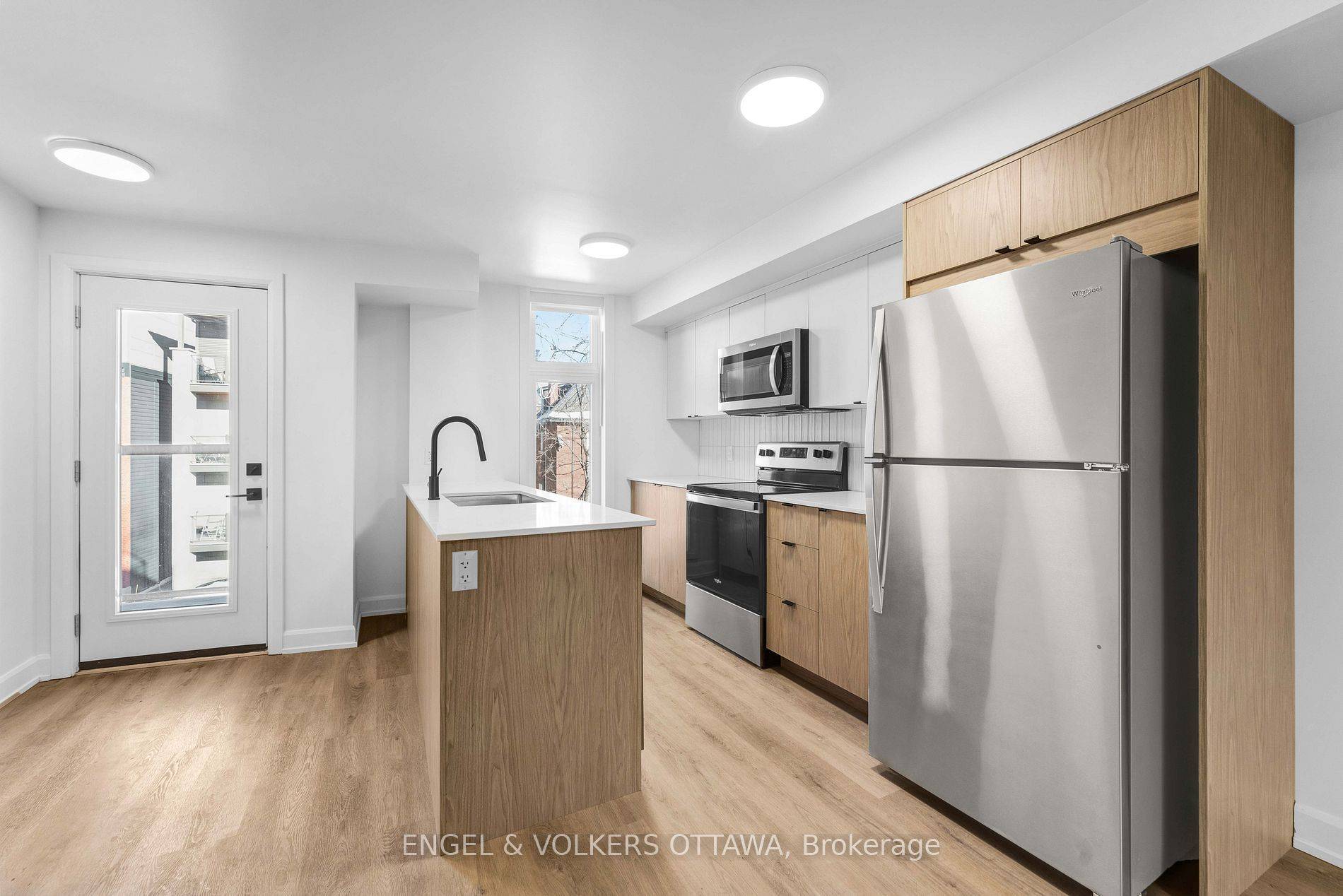 Glebe - Ottawa East And Area, ON K1S 3Y5,6A MONK ST #3