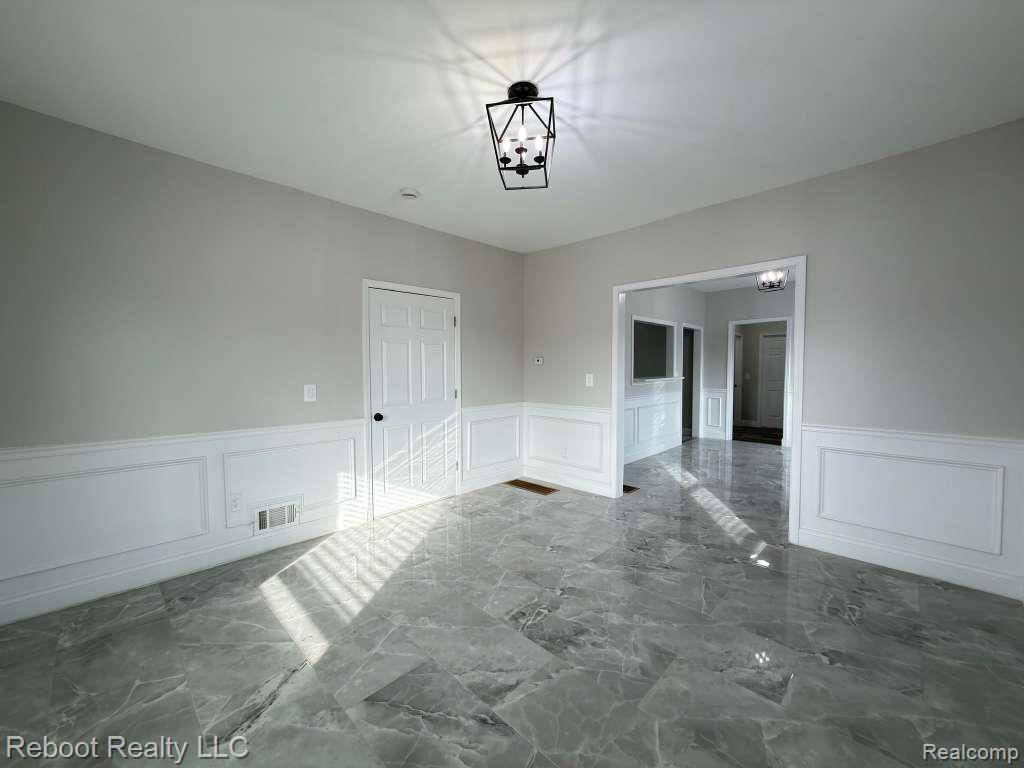 Detroit, MI 48210,6022 Hazlett ST