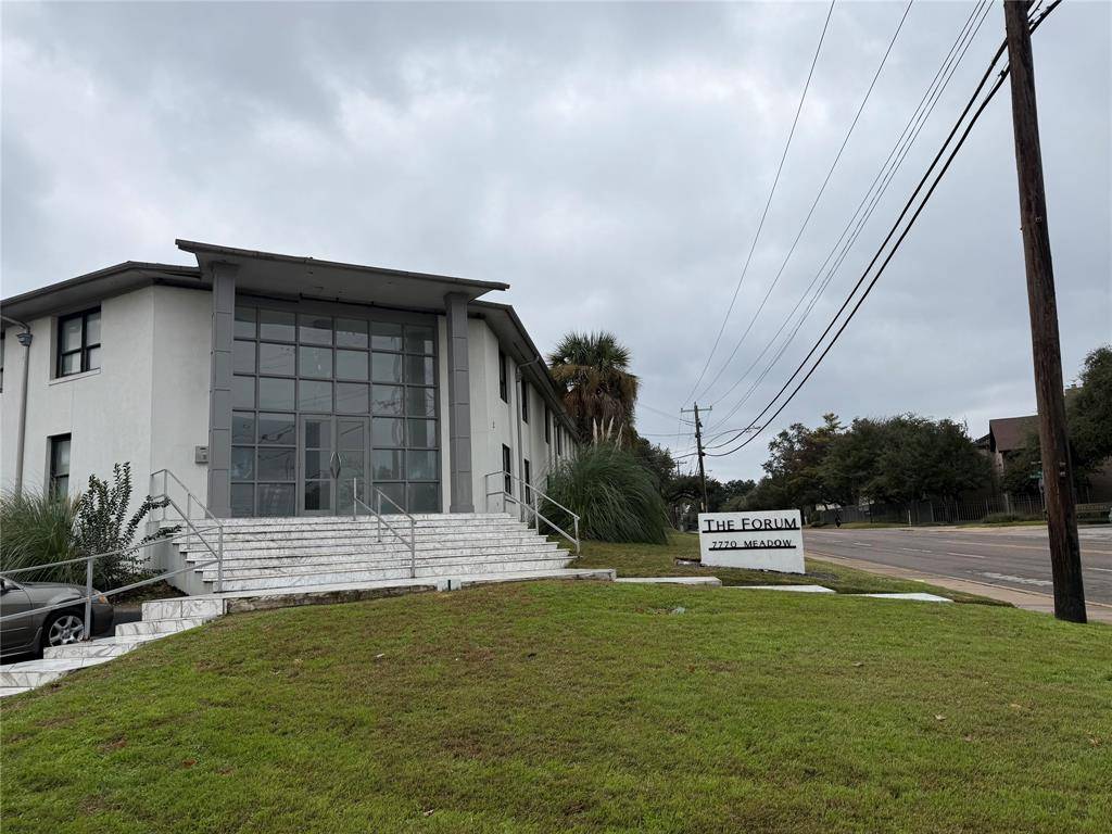 Dallas, TX 75230,7770 Meadow Road #214