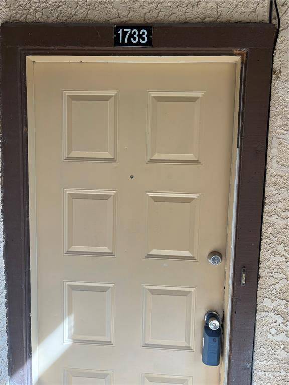 Arlington, TX 76012,1733 Crest Grove Drive