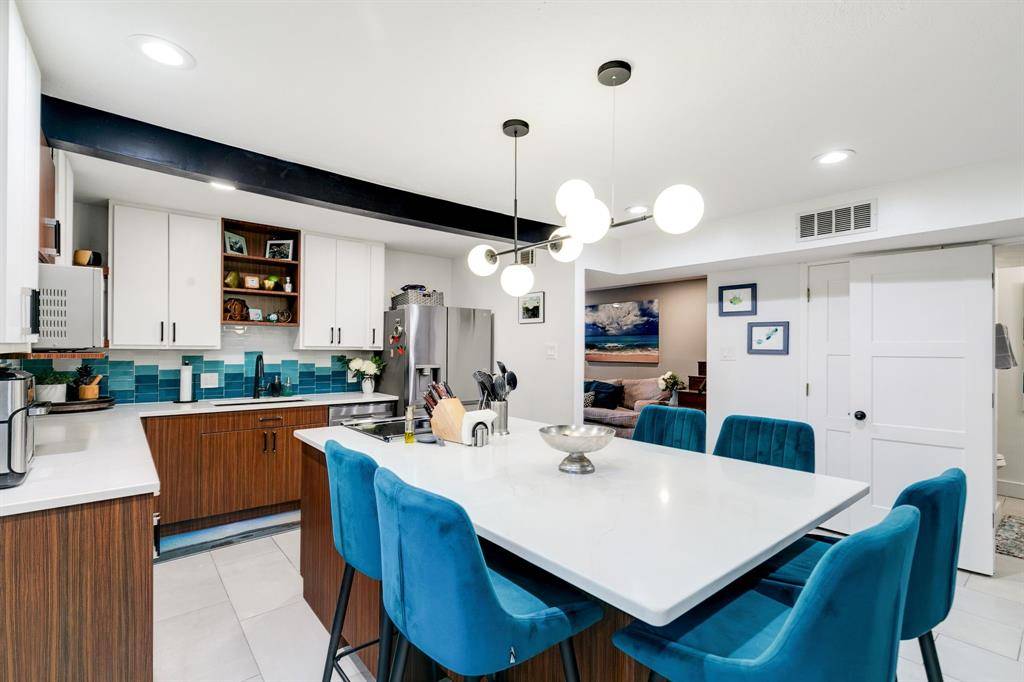 Dallas, TX 75219,4347 Dickason Avenue #111