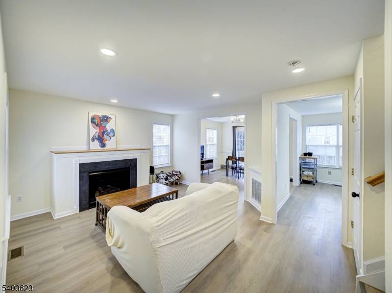 Highland Park Boro, NJ 08904,14 Amherst St