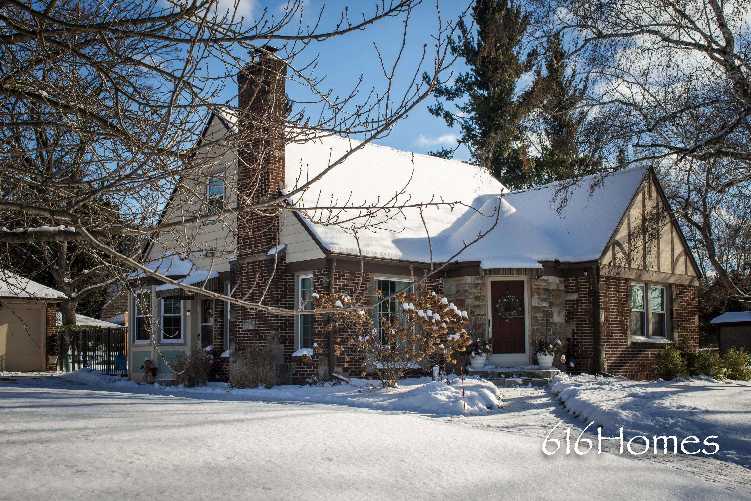 Grand Rapids, MI 49505,2450 Oakwood AVE NE