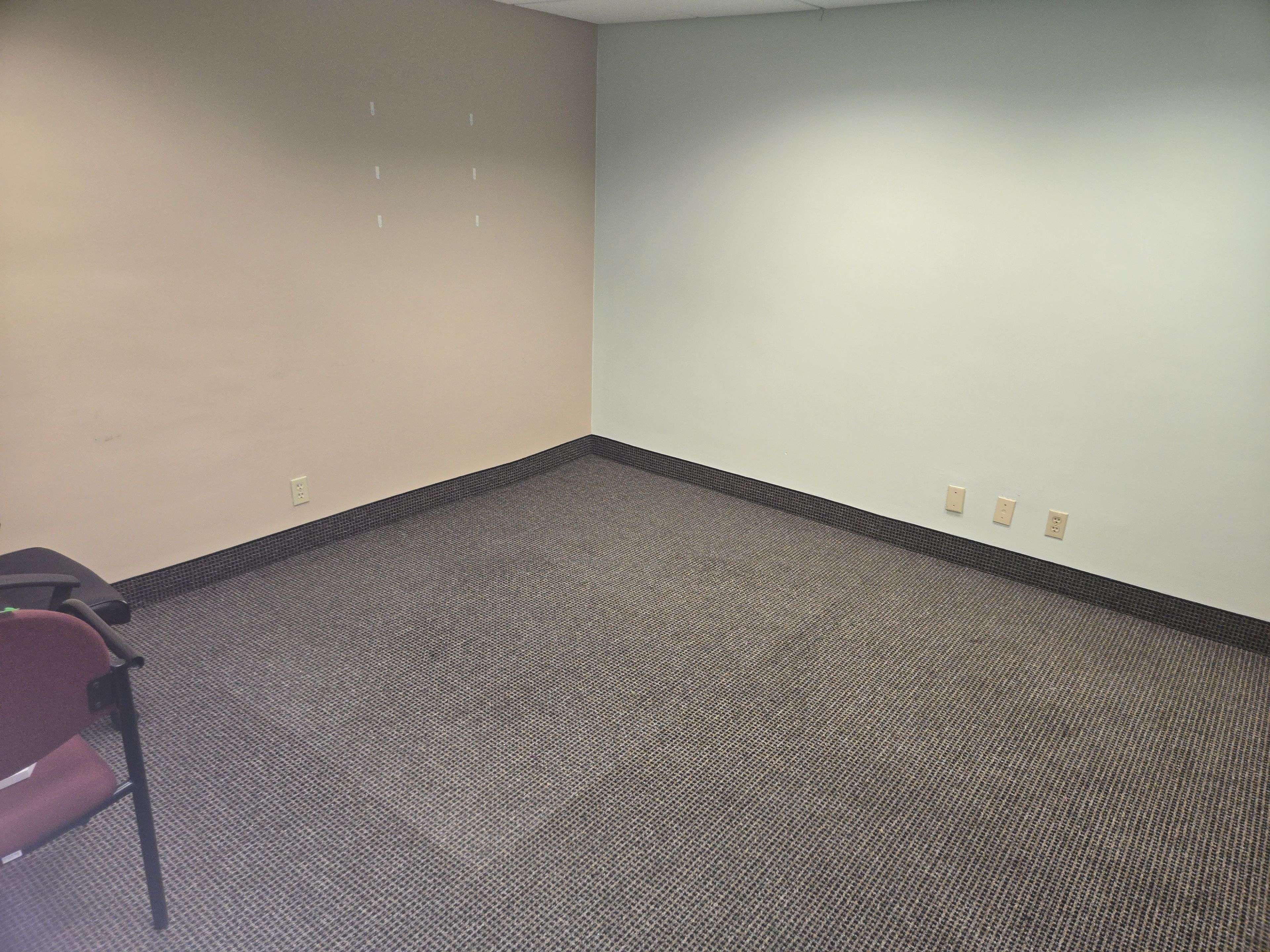 Oshawa, ON L1J 2J9,286 King ST W #201