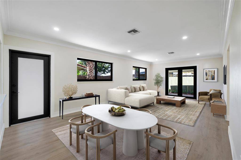 Oakland Park, FL 33334,617 NE 38th St