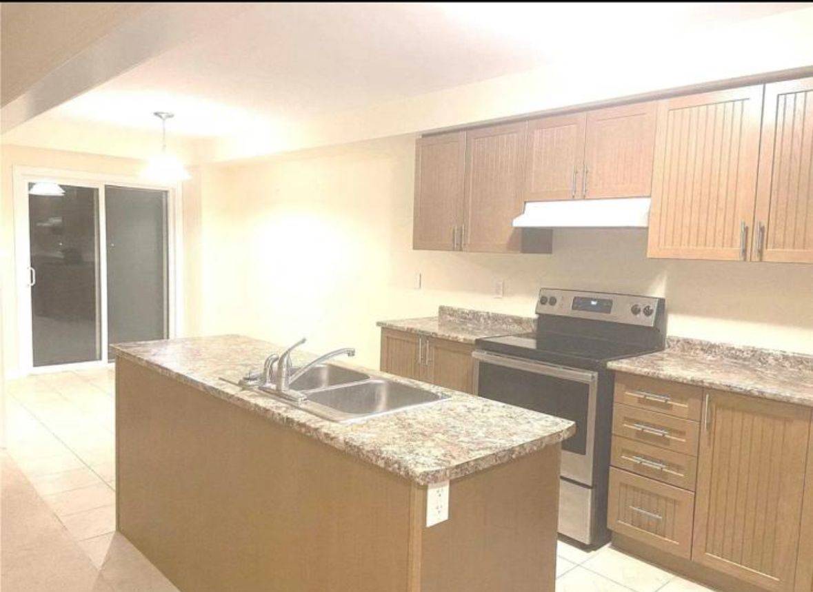 Cambridge, ON N3H 0C9,570 Linden DR #38