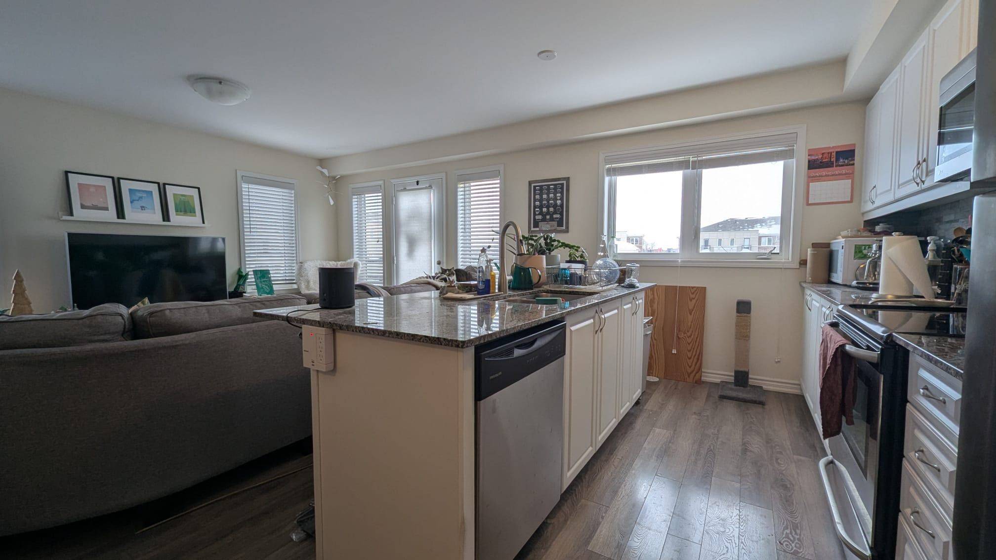 Kitchener, ON N2R 0L7,917 Apple Hill LN