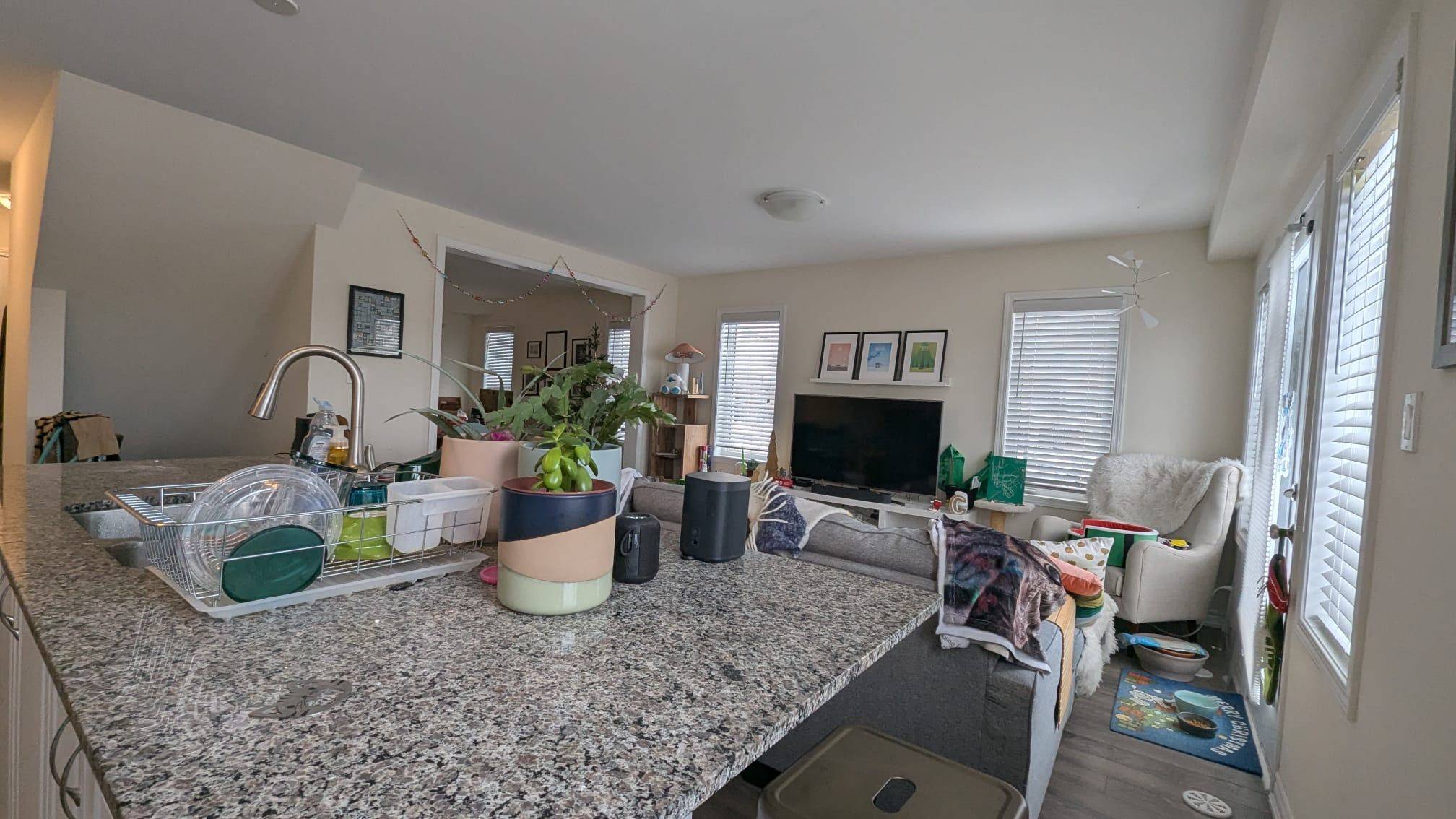 Kitchener, ON N2R 0L7,917 Apple Hill LN