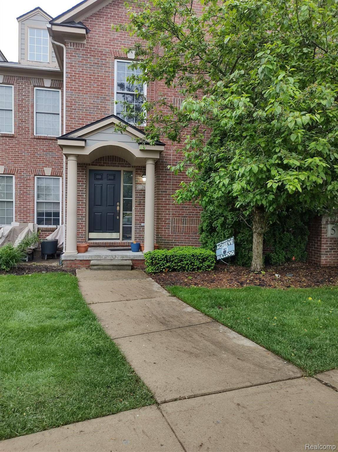 Canton, MI 48188,287 S VILLAGE WAY