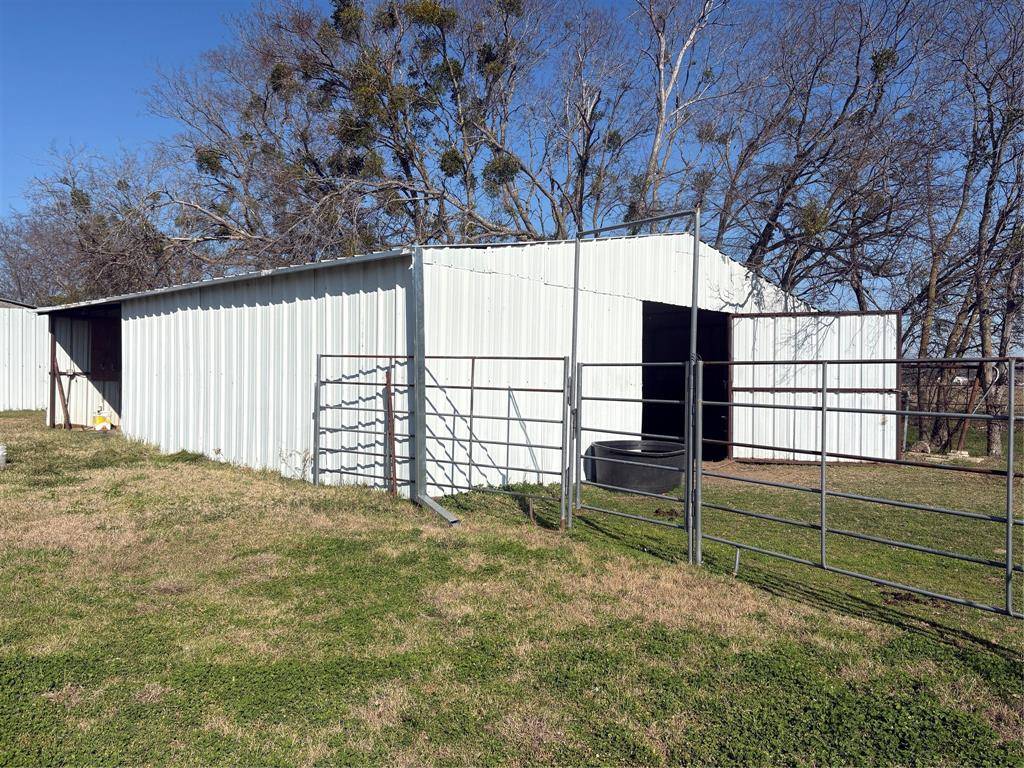 Kaufman, TX 75142,5910 County Road 166