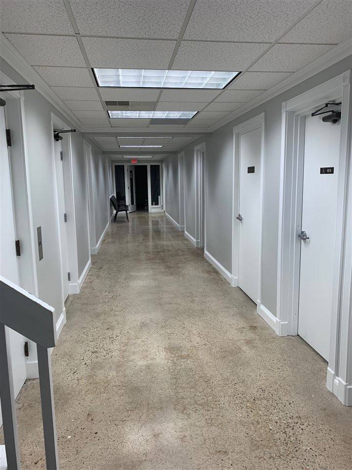 Traverse City, MI 49684,1001 Bay ST