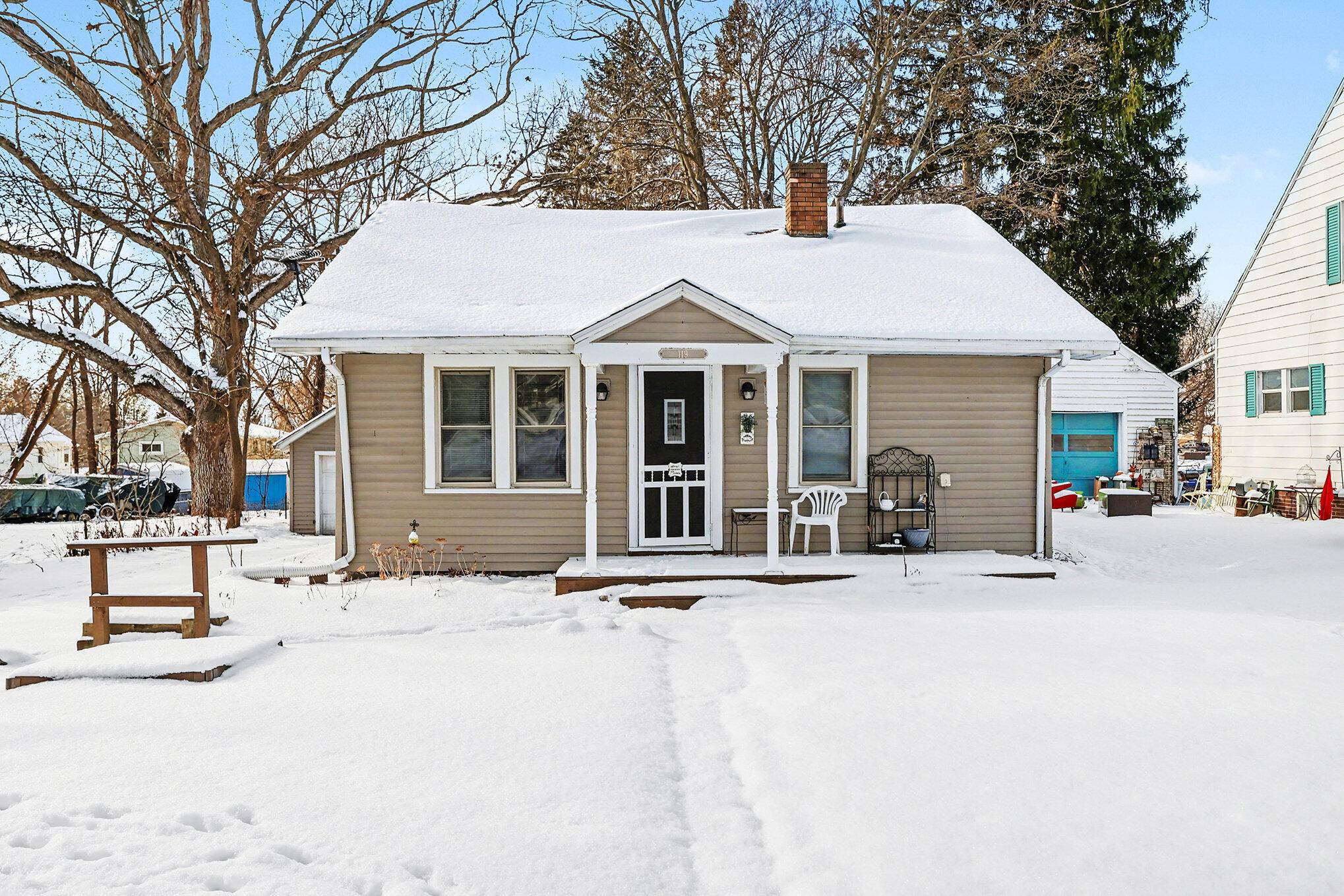 Marshall, MI 49068,119 Greenfield BLVD