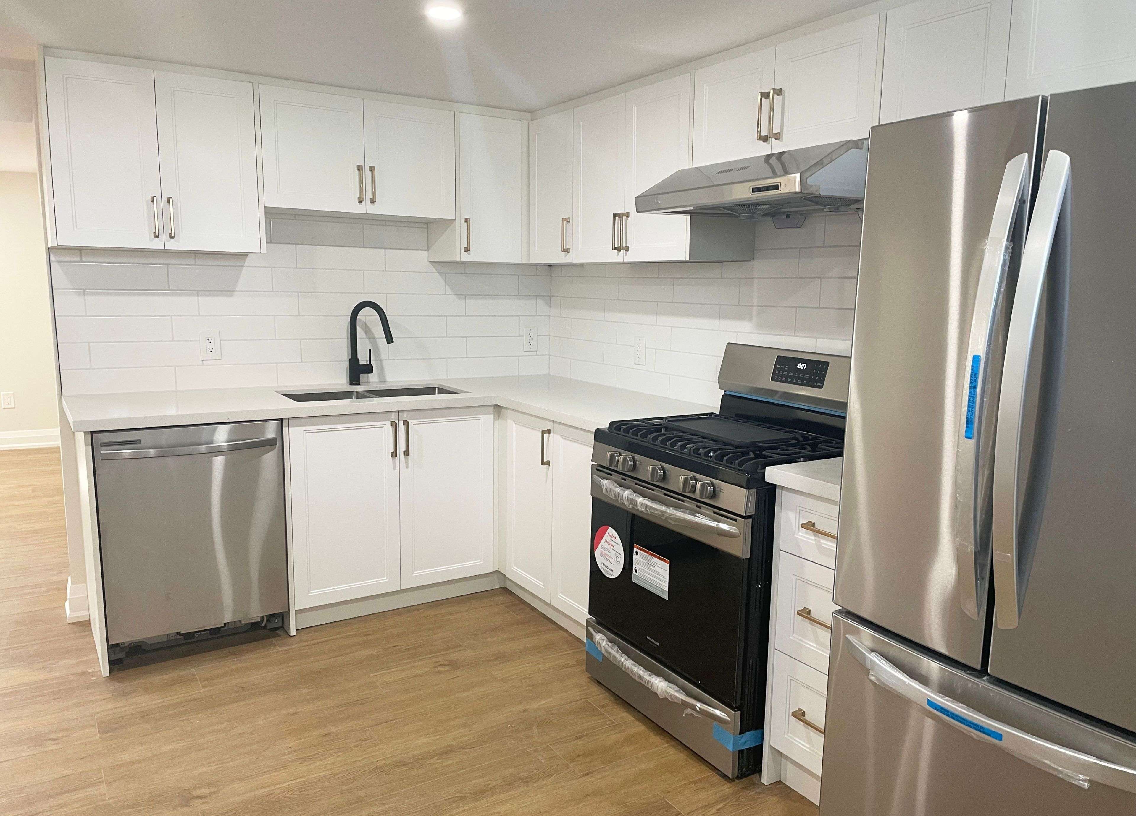 Oshawa, ON L1H 6K5,533 Carman CT #Lower