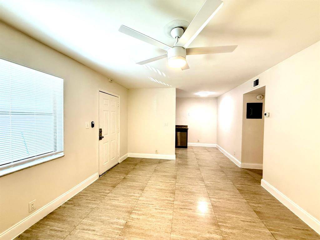 Wilton Manors, FL 33334,607 NE 29th Dr #22