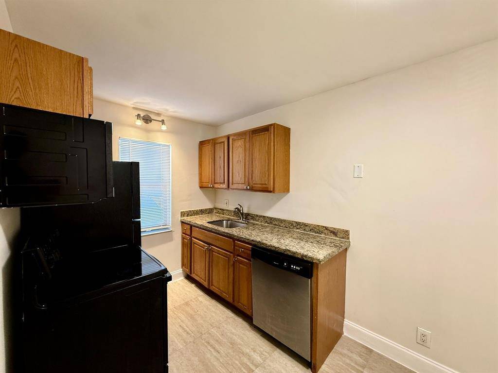 Wilton Manors, FL 33334,607 NE 29th Dr #22