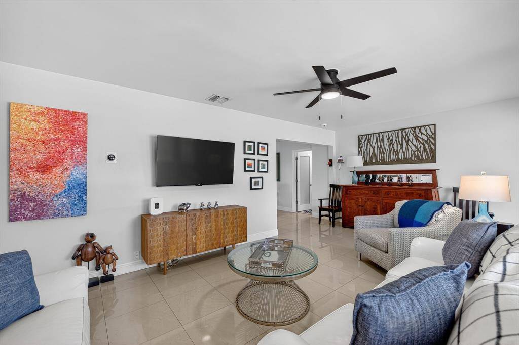 Oakland Park, FL 33309,540 NW 38th St